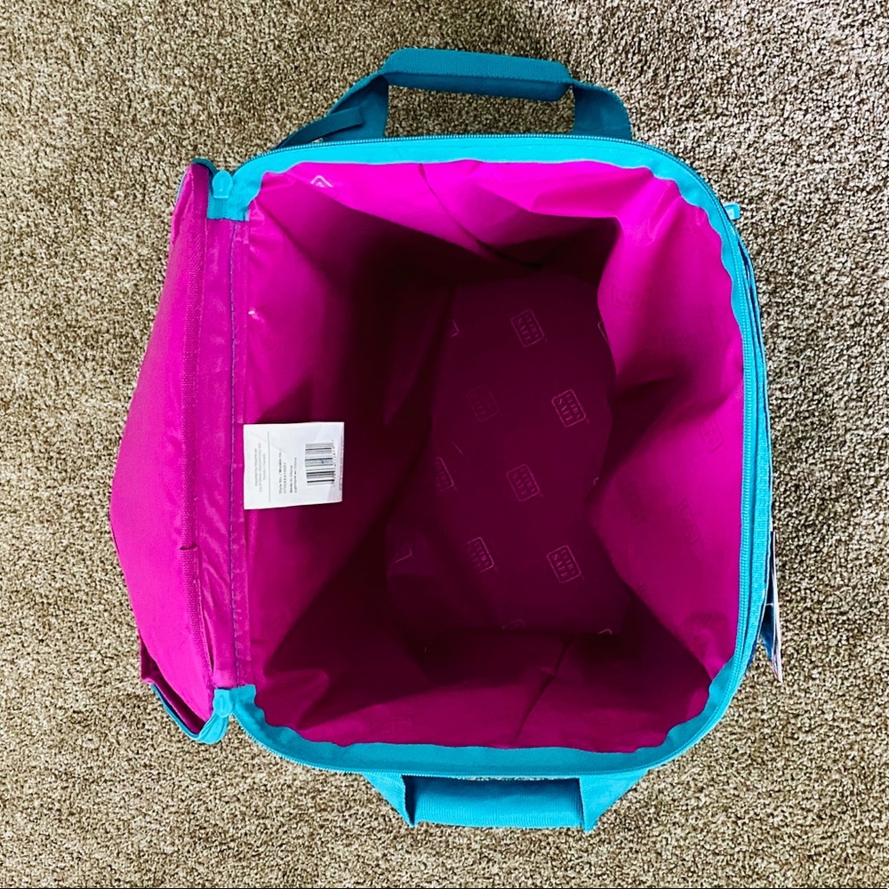 SOLD NWT Arctic Zone Rolling Cooler 50 Cans - Picture 4 of 7
